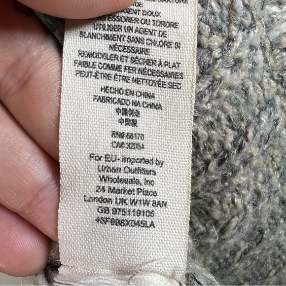 Free People Starlight Shadow Poncho Cardigan Oversized Chunky Knit Boho Size M - Picture 13 of 15